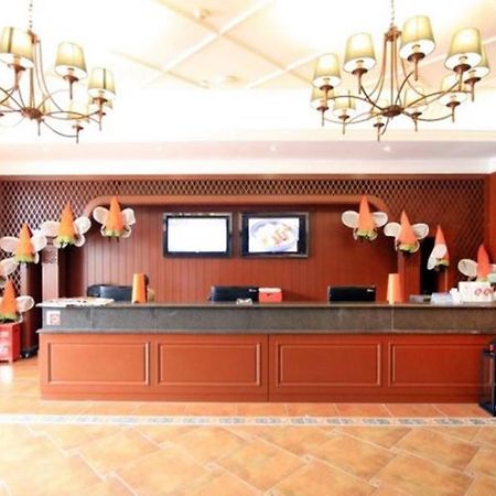 ホテル Ibis Chongqing Airport エクステリア 写真
